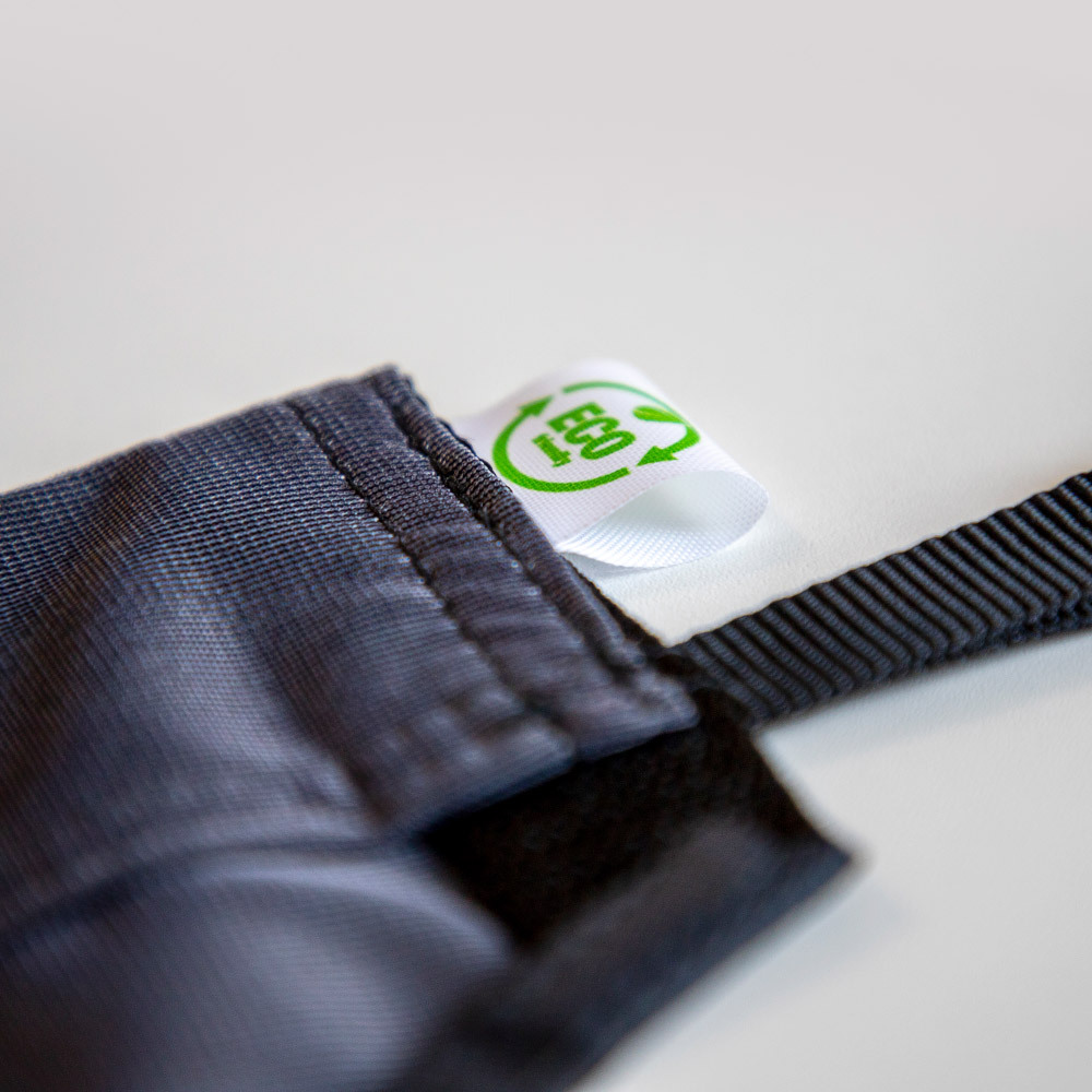 Beach Flag Budget Wind